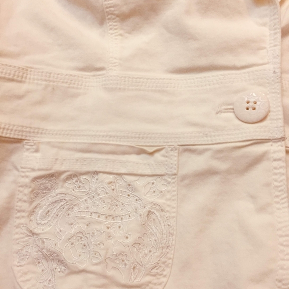 White House Black Market. Super stylish. - Picture 4 of 8